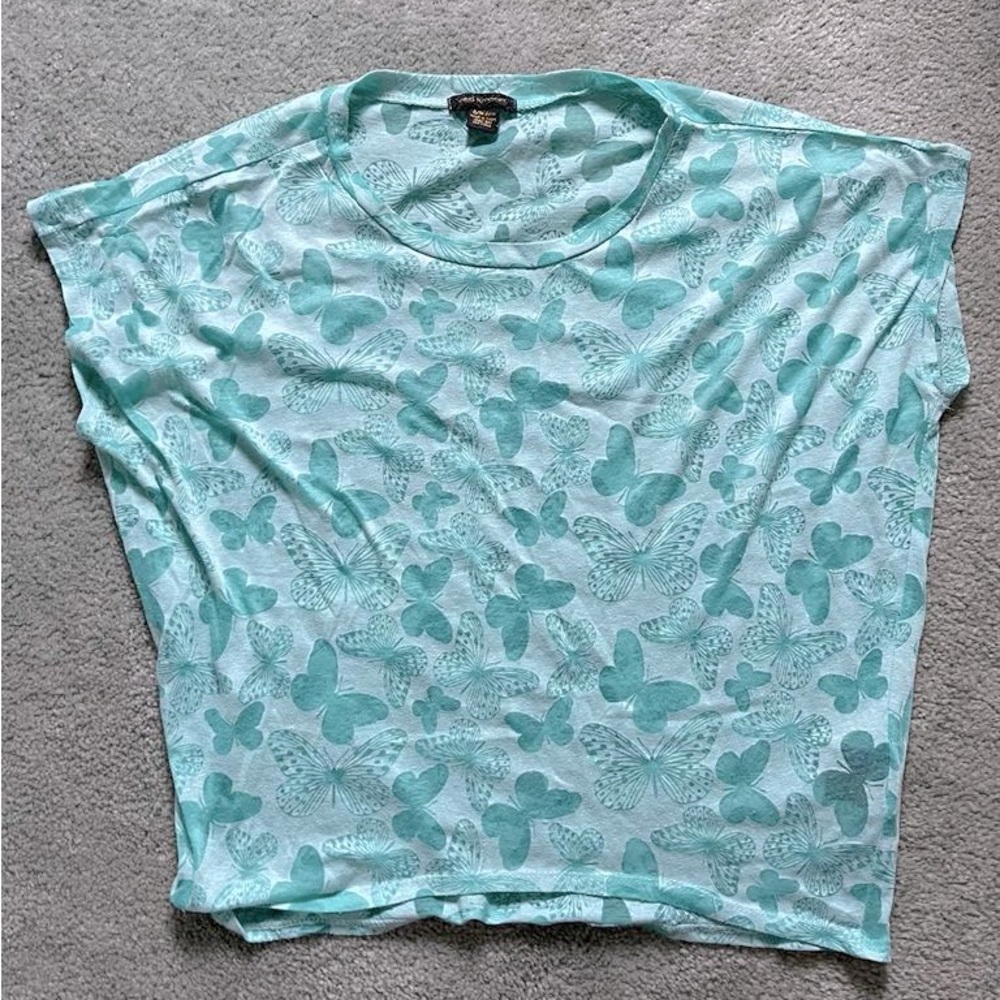 🦄5 for $30🦄 Patterned crop tee